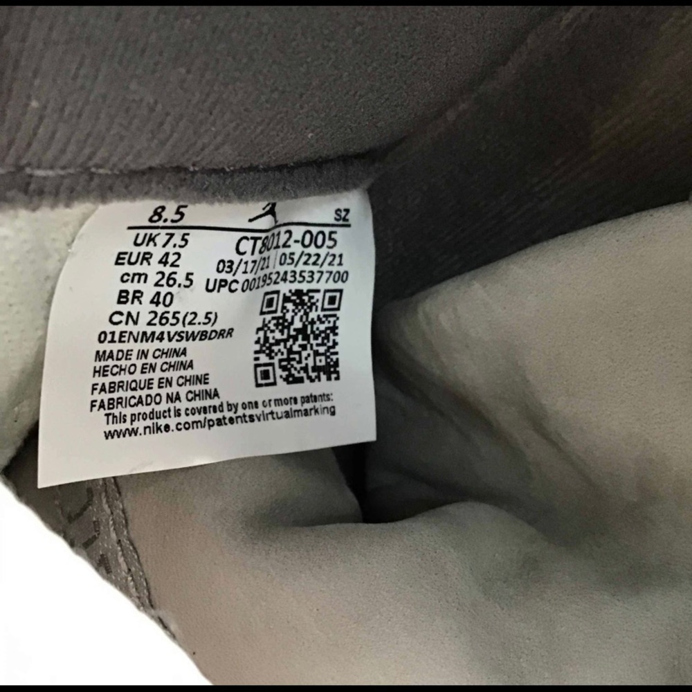 Jordan 11 cool greys - Picture 6 of 7